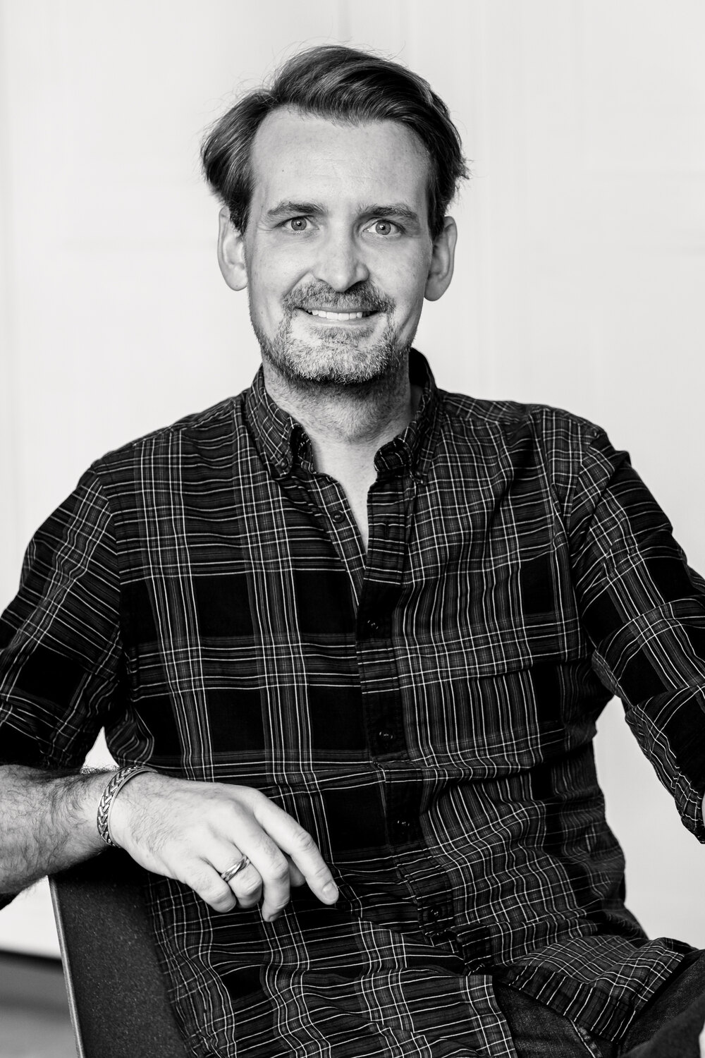 Porträt von Alexander Riedl, Mitgründer von Mission 80/20